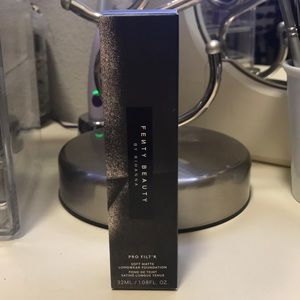 Fenty Beauty PRO FILT’R Soft Matte Foundation #210